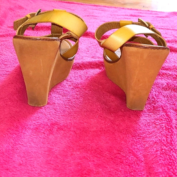 Strappy Wedges - Picture 5 of 7